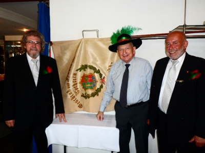 Die Fahnendelegation (Bild Edy Stalder)